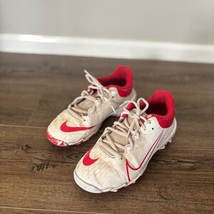 Nike Kids Beige Sneakers with Red Accents